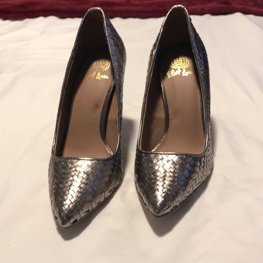 Metallic Pumps - Picture 2 of 5